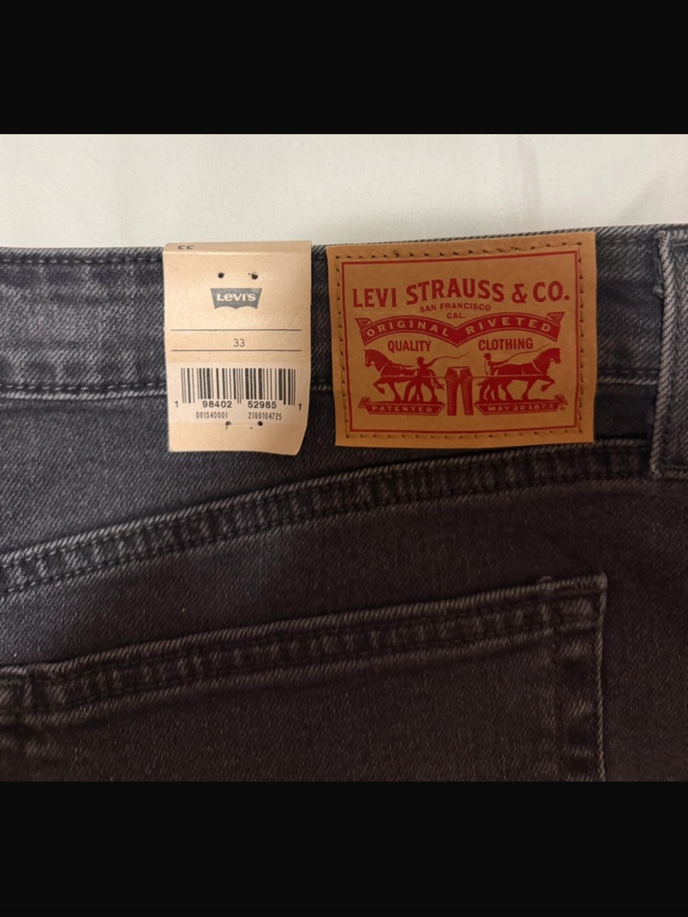 Levi's Black Women's High-Rise Denim Shorts - Picture 3 of 4
